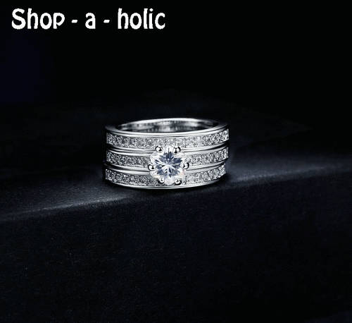 *** STUNNING ~ TRIPLE STACK ~  18K WHITE GOLD PLATED WEDDING SET  * Size 8 / P***
