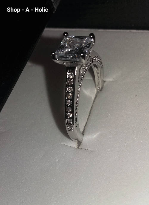 *** 2 CARAT PRINCESS CUT  ~ 18K WHITE GP ~ SIM DIAMOND ENGAGEMENT RING  * Size 7 / N***