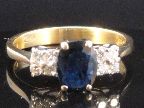 BEAUTIFUL ***1.20CT BLUE SAPPHIRE & DIAMOND RING 18CTGOLD