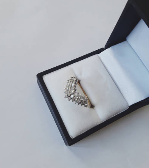 9ct diamond ring