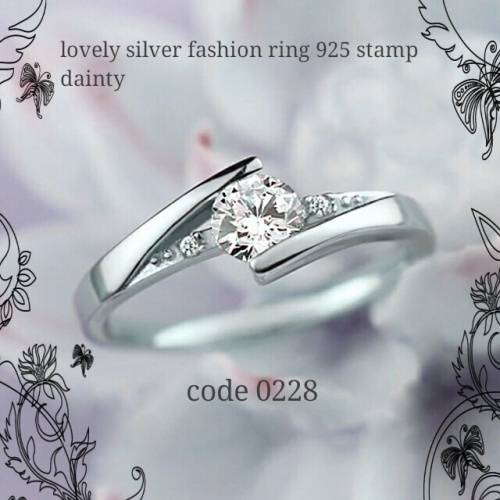 Ring Sterling Silver, 3 CZ stone Ring, Classic,Beautiful Ring, Free Ring Box SIZES 4.5, 5, 6.5, 7.5