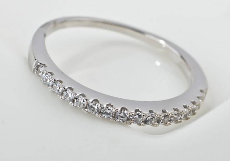 ***BEAUTIFUL 925 SILVER CZ ETERNITY / WEDDING RING***SIZE 5