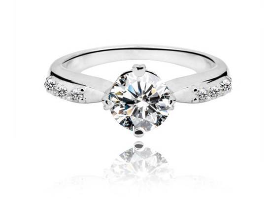 ***BEAUTIFUL 925 SILVER CZ ENGAGEMENT RING***SIZES 5.5, 6.5 OR 7.5