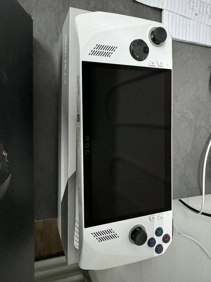 Asus ROG Ally - Z1 Extreme