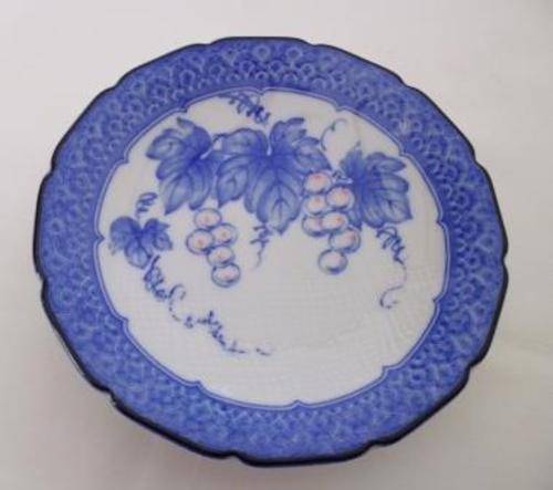 Blue and White Wall Display Plate 14cm across Different Textures on Plate
