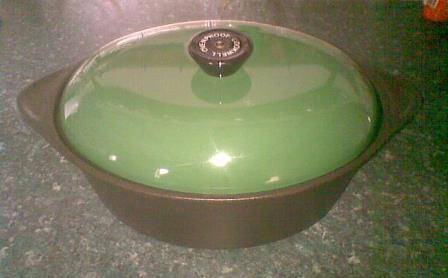 Cookwell Oven Proof no 11 Oval Cast Iron Pot 38cm Across and 13cm Deep