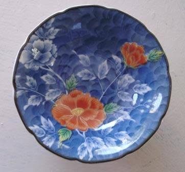 Imari Bowl/Plate Orange flowers 11cm Across 3.2cm High