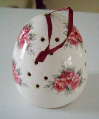 Oval Shaped Pomander- Pout Pourri Holder