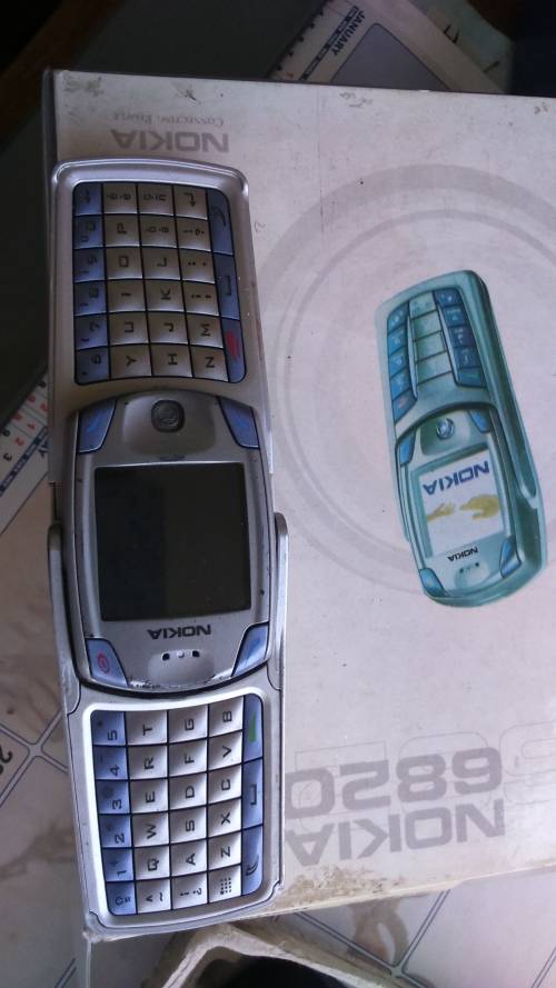 Nokia 6820