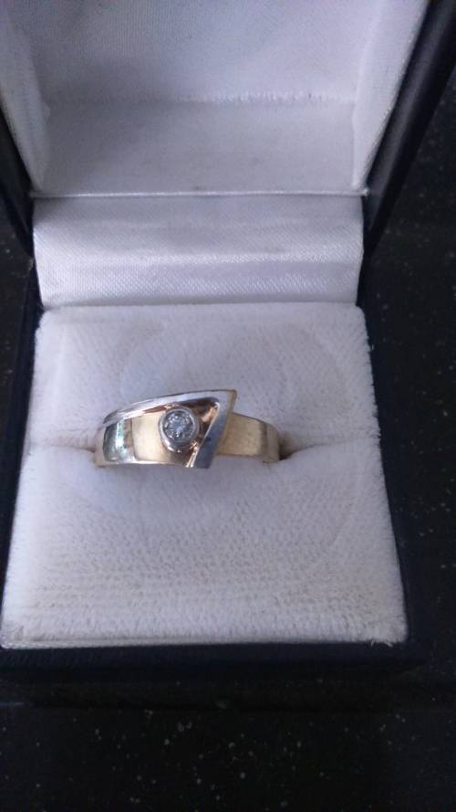 9ct gold ring