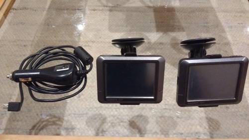 2x Garmin Nuvi 205 + 1x Charger