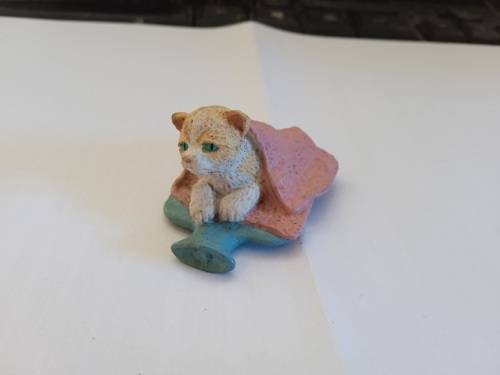 Kitty in my pocket, #19, Pivot