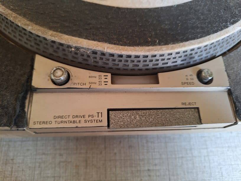 Direct Drive stereo turntable