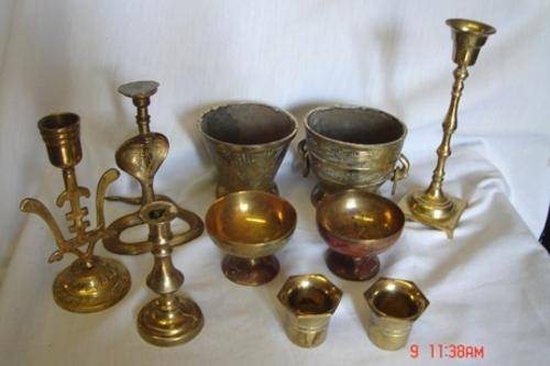 SELECTION OF BRASS ITEMS SOME IN NEED OF TLC