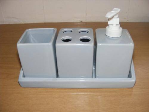 LOVELY BATHROOM SET