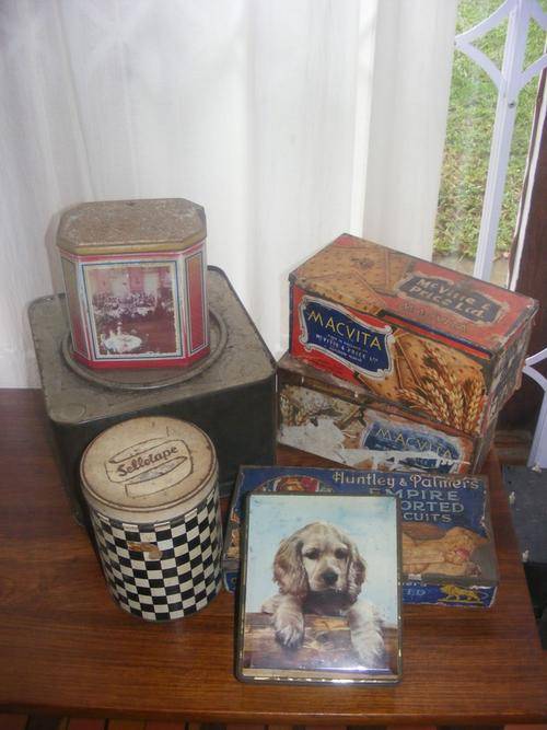 VERY VINTAGE COLLECTABLE TINS