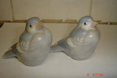 2 LOVELY BIRD ORNAMENTS