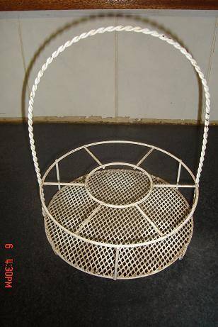 WIRE HOLDER FOR SAUCE BOTTLES ETC