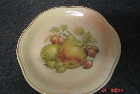ROYAL WORCESTER PLATE LOVELY