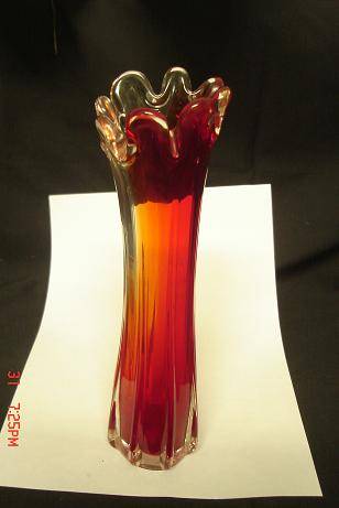 LOVELY VENETIAN GLASS VASE