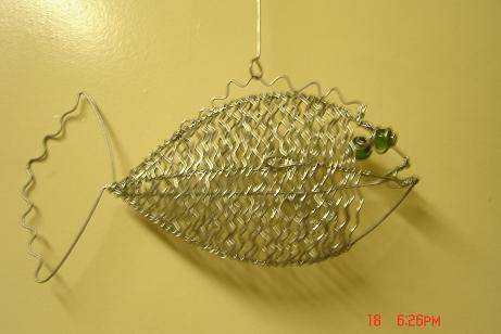 LOVELY WIRE FISH HANGING ORNAMENT
