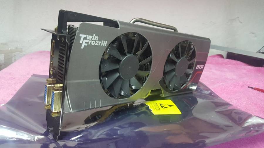 MASSIVE MSI GTX580 LIGHTNING Edition Gaming Graphics Card