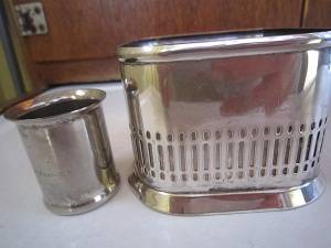 SILVER PLATED JACK DANIELS BOTTLE HOLDER AND SHOT TOT