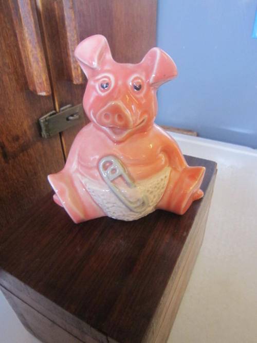 WADE PIGGY BANK  ITEM NO 653