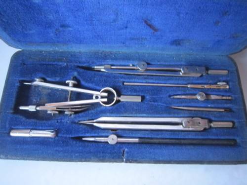 VINTAGE BOXED DRAWING SET
