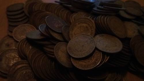 ** Massive Lot Of 220 1st Decimal Half Cent Coins From The 60s . One Bid For All. **