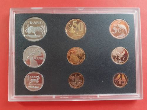 Extremely Beautifull 2001 RSA Proof Set. Only 3 678 Produced. CAT Value R650