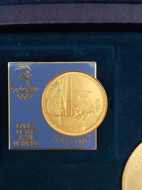 Royal Australian Mint Sydney Olympics Gold Plated Medal And Pin Set