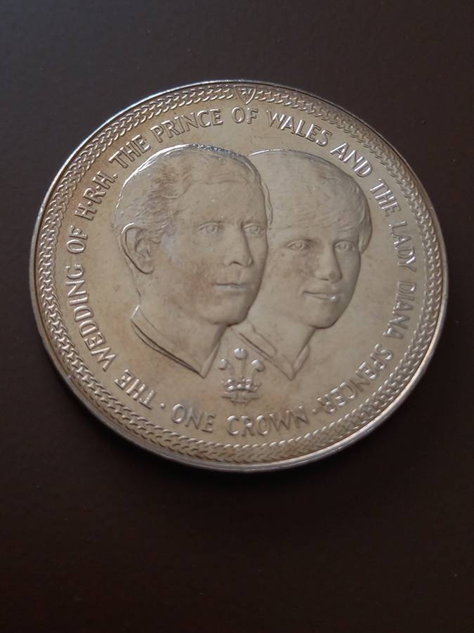 ISLE OF MAN WEDDING OF PRINCE CHARLES AND LADY DIANA 1 CROWN.