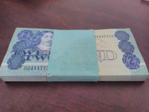 South African Two Rand Notes ,97 in sequence