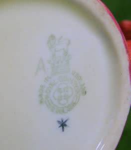 Royal Doulton Small CHARACTER JUG - Beef Eater