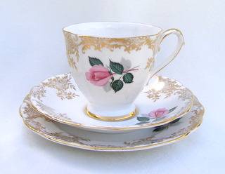 ROYAL STANDARD Trio with Pink Rose and Gold - *Lovely!*