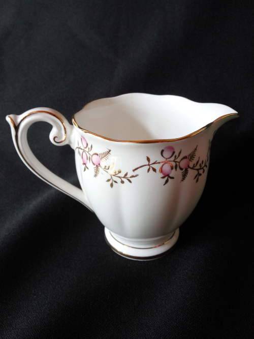 Queen Ann : 1950's : Milk jug and sugar bowl
