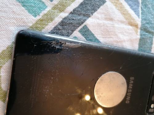 Samsung Galaxy S10 - damaged screen