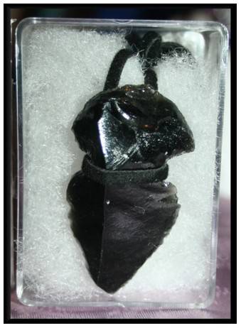 BLACK OBSIDIAN ARROWHEAD NECKLACE! - Medium size