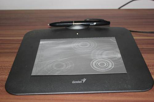Genius G-Pen 450 Pen Tablet (USB powered) with Pen