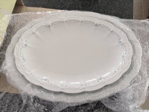 Hutschenreuther Viktoria Iris dinner set