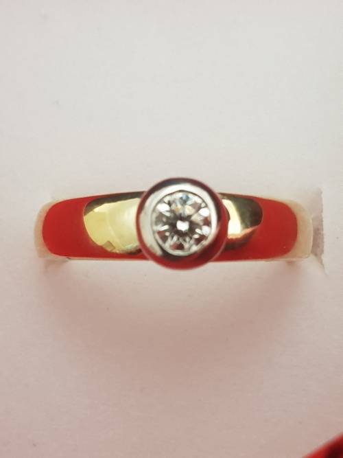 18ct yellow and white gold tube set  solitaire 0.34 carat diamond ring