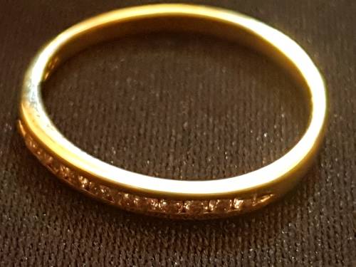 11 Real Diamonds set in 9ct gold Eternity Channel set Ring