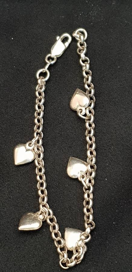 *#*Stunning Sterling silver heart bracelet*#*