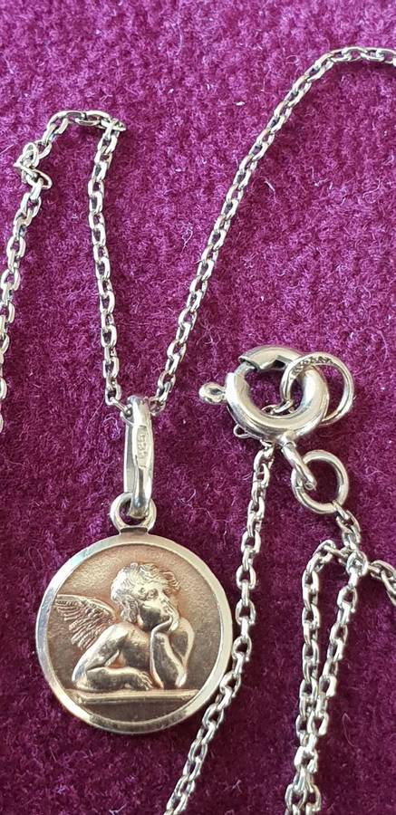 14ct solid Gold Guardian Angel Pendant & Chain