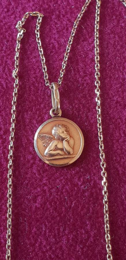 14ct solid Gold Guardian Angel Pendant & Chain