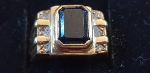 18CT GENUINE YELLOW GOLD AND SAPPHIRE AND GENUINE DIAMOND GENTS RING