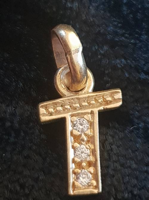 9ct gold Capital Letter `T` pendant with 3 diamonds