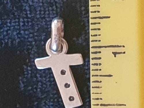 9ct gold Capital Letter `T` pendant with 3 diamonds