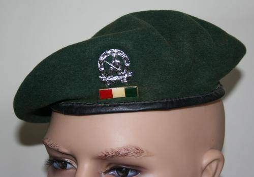 SADF, COMMANDO BERET WITH BADGE -- BUSH WAR ERA